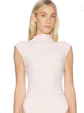 Weightless Sculpting Bodysuit in Orchid
Good American